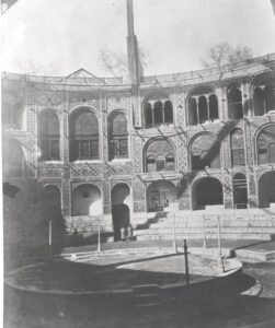 پیتر جی چلکوفسکی، تعزیه، تماشاخانه تکیه دولت، مهرداد عزتی، درام، گروتفسکی، پیتر بروک، عاشورا، کربلا، تزاژدی