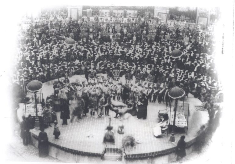 پیتر جی چلکوفسکی، تعزیه، تماشاخانه تکیه دولت، مهرداد عزتی، درام، گروتفسکی، پیتر بروک، عاشورا، کربلا، تزاژدی