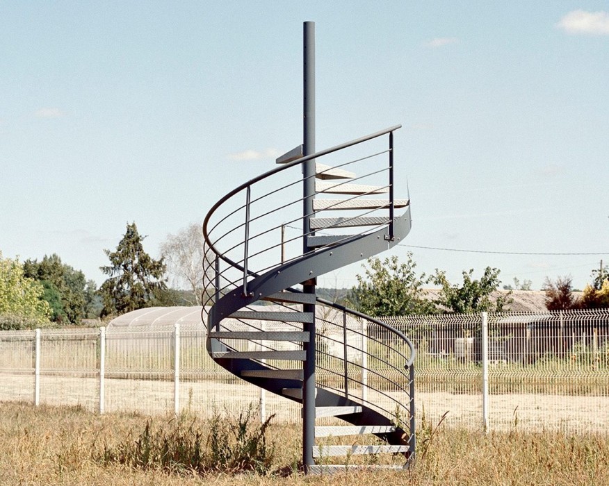 کلاژ، بی هدفی، بی کاغذ اطراف، نفیسه مرشدزاده، الهام شوشتری زاده، ارول موریس، تام لوتز، حمیدرضا کیانی