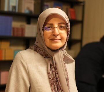 رویا پورآذر، نشر اطراف، سواد روایت، ادبیات من، کوچک و سخت، باختین