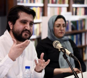 نشست نقد و بررسی کتاب شهر از نو در پردیس کتاب مشهد: پیوند مکان و روایت نوید پورمحمدرضا مرضیه ترابی صالح شریفی نشر اطراف شهرسازی معماری روایتپژوهی