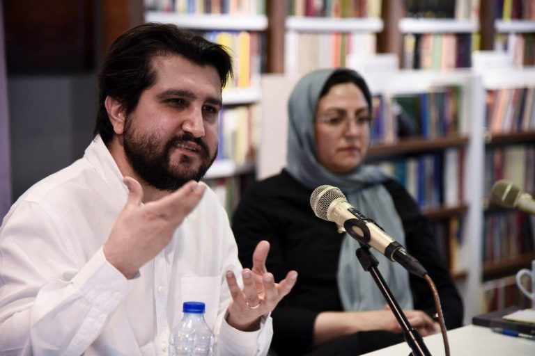 نشست نقد و بررسی کتاب شهر از نو در پردیس کتاب مشهد: پیوند مکان و روایت نوید پورمحمدرضا مرضیه ترابی صالح شریفی نشر اطراف شهرسازی معماری روایت‌پژوهی