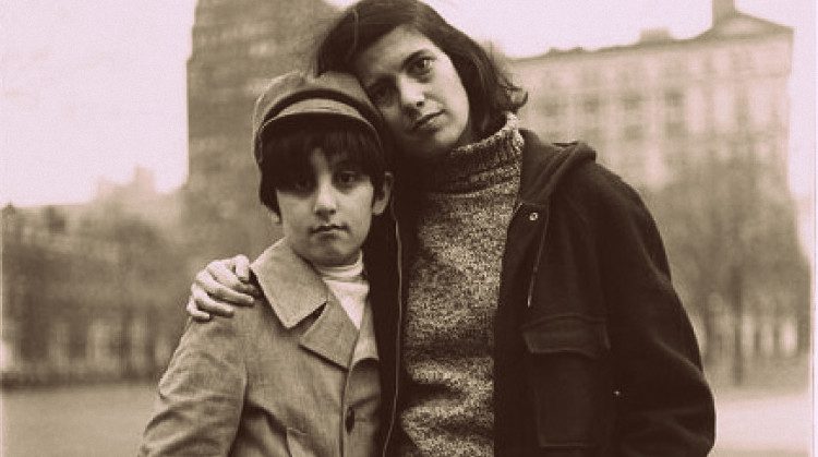 مادرانگی امیلی امرایی سوزان سانتاگ و پسرش انتشارات اطراف هقته چهل و چند