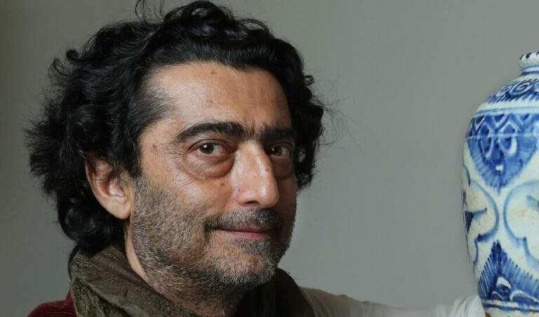 پدرام خسرونژاد، حظ کردیم و افسوس خوردیم، فاطمه معزی، ناصرالدین شاه، سفرنامه، معیرالممالک، مستوفی الممالک، پاریس