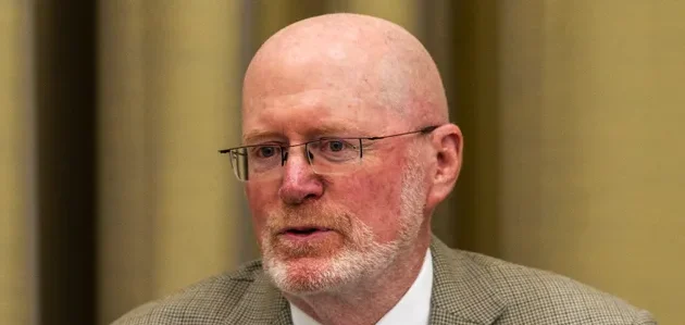 لیونی سندرکاک، شنیدن شهر، نشر اطراف، خرید کتاب، نوید پورمحمدرضا، جیمز تراگ مورتن، لیون امیل، رابرت آ بیورگارد، باربارا اکشتاین