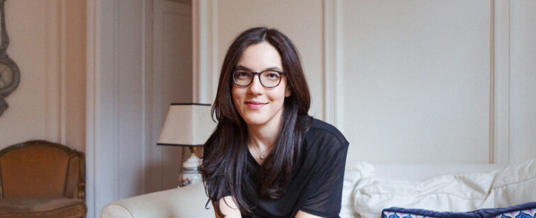 اسلون کراسلی، اتاق کار، کیوان سررشته، نشر اطراف، خرید کتاب، جستار، والریا لوئیزلی، جویس کارول اوتس