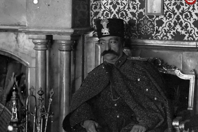 ناصرالدین شاه، ملال گریز، سفرنامه، تماشای شهر