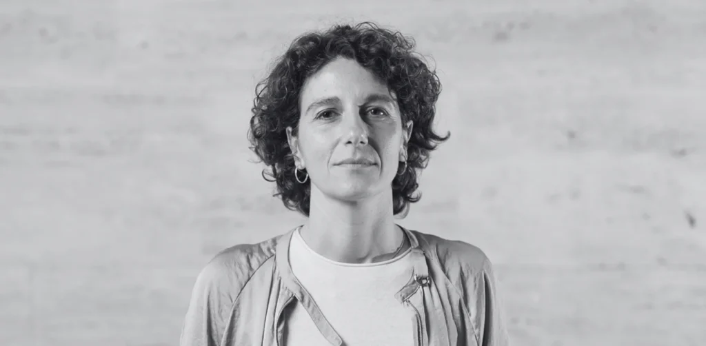 Marina Garcés Mascareñas مارینا گارسس اشتیاق به غریبه فلسفه دوستی الهام شوشتری زاده نشر اطراف نفیسه مرشدزاده جستار اسپانیایی ادبیات اسپانیا